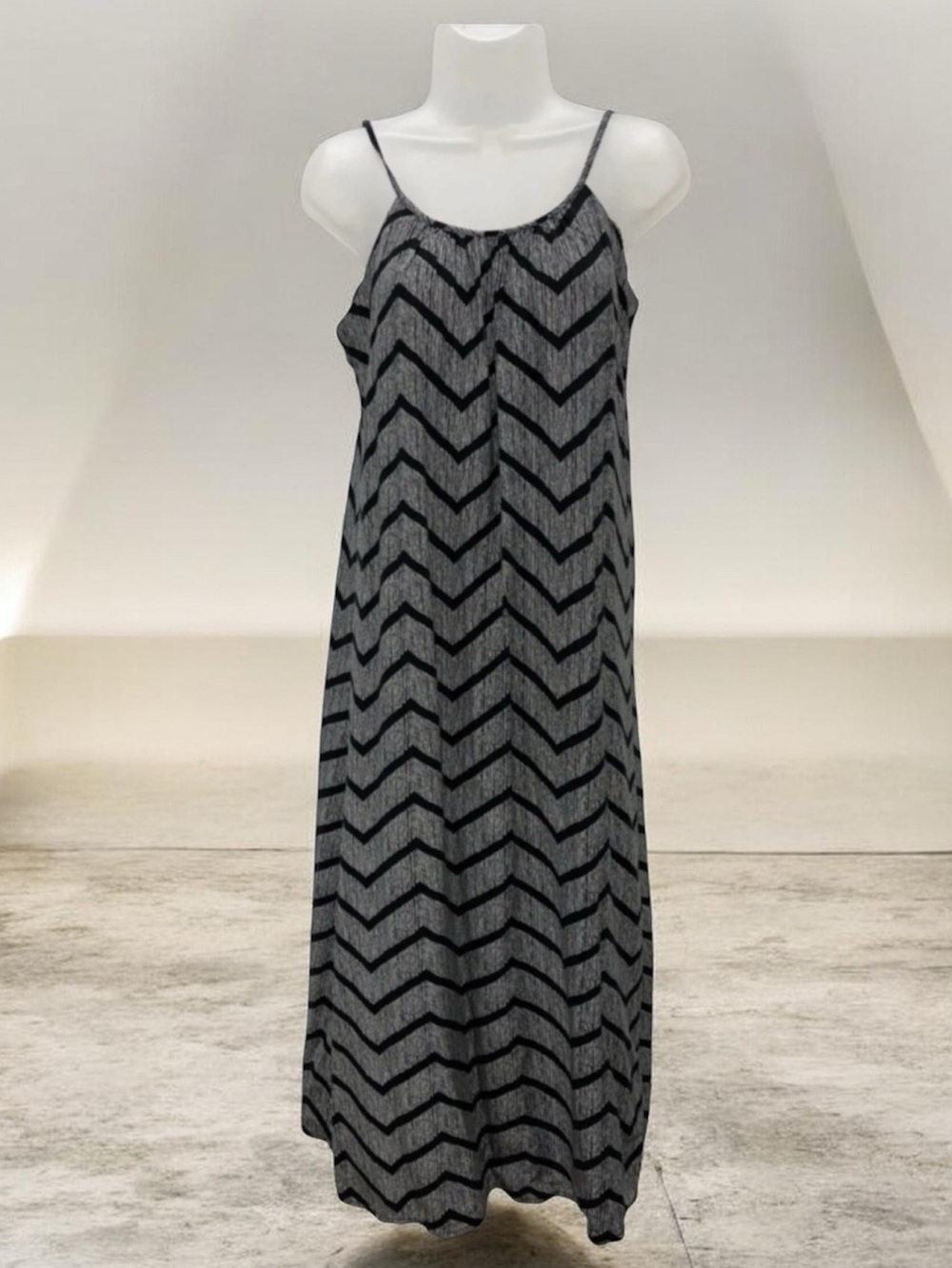 Merona Black and Gray Chevron adjustable spaghetti straps Maxi Dress